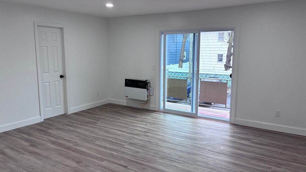 Building Photo - 340 Stuyvesant Ave