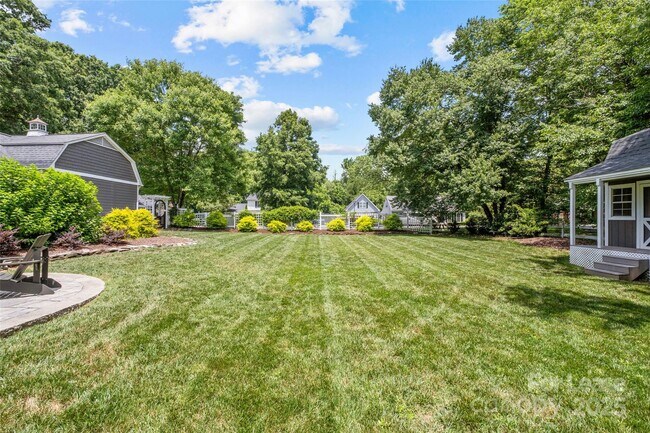 Building Photo - 2544 Ainsdale Rd