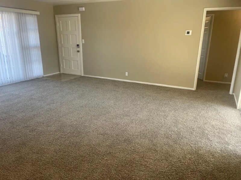 Building Photo - 6900 Malibu Dr