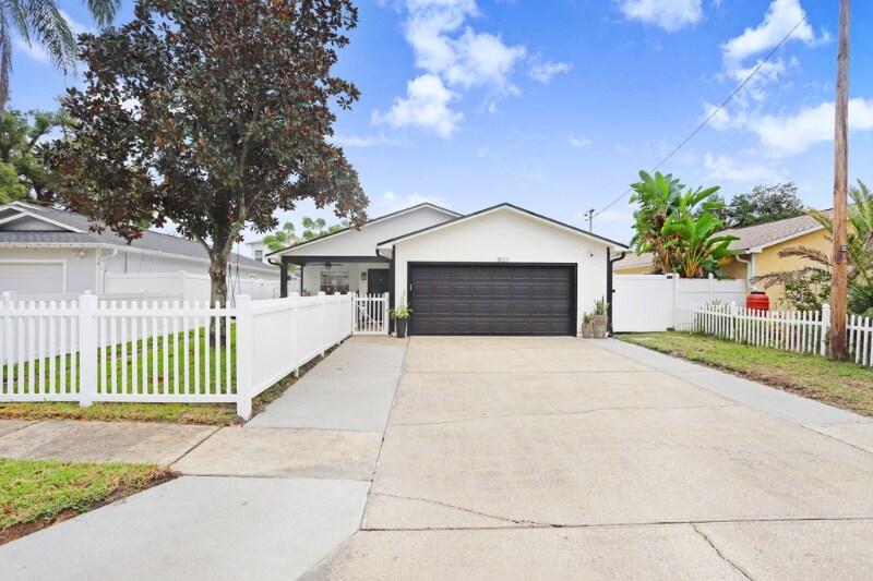 Building Photo - 3122 W Grace St