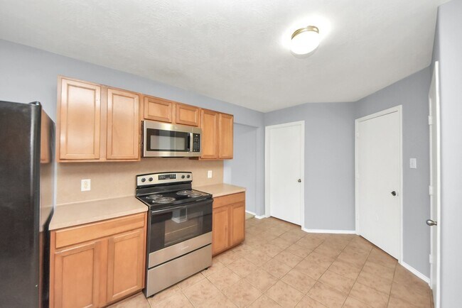 Building Photo - 14423 Hillard Green Ln