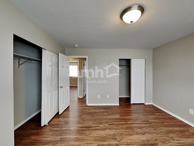 Building Photo - 498 N 500 W