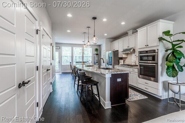 Building Photo - 2785 Hartwick Dr
