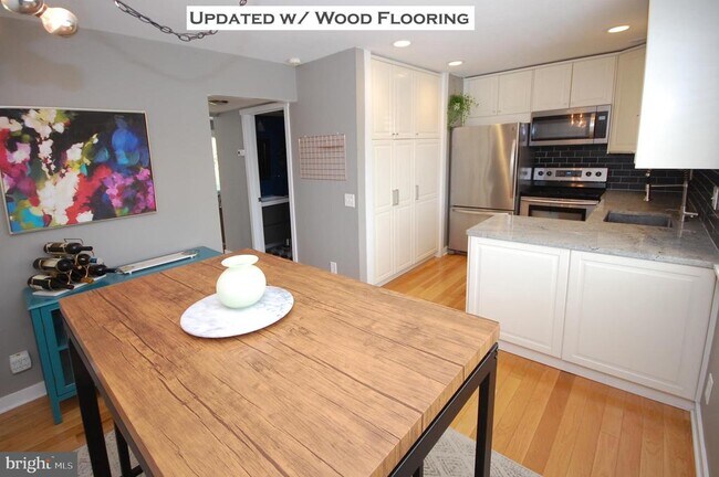 Building Photo - 2524 Glengyle Dr