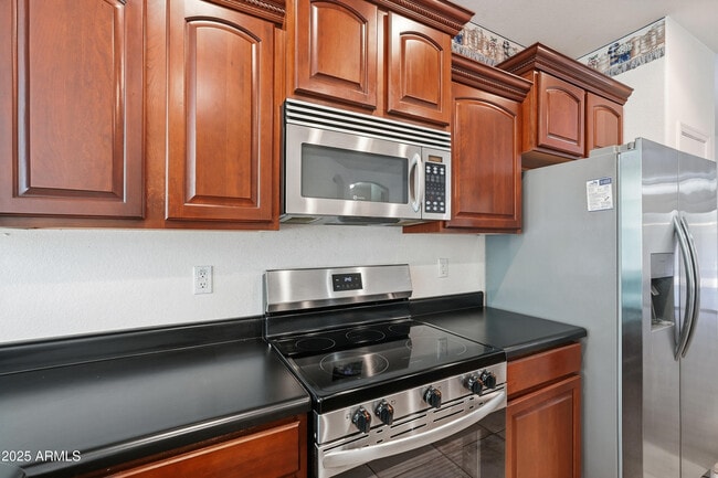 Building Photo - 14568 W Crocus Dr