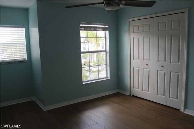 Building Photo - 9076 Gervais Cir