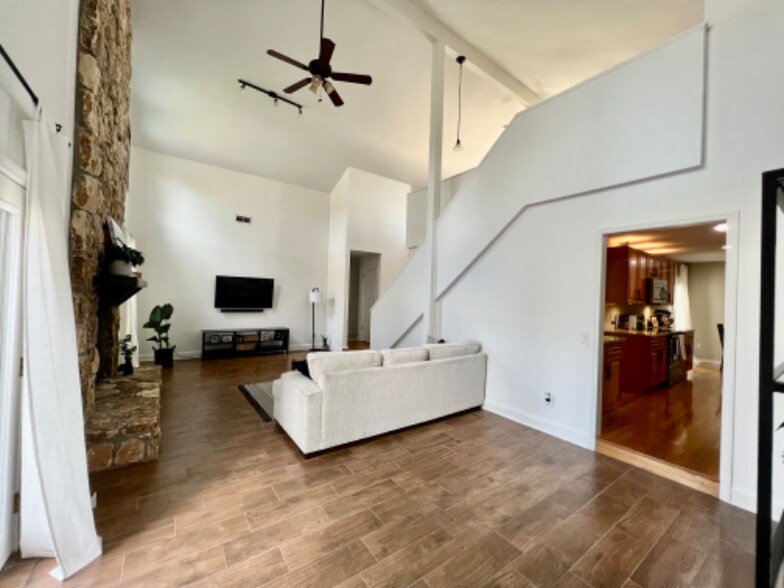 Building Photo - 12707 Cormorant Cove Ln