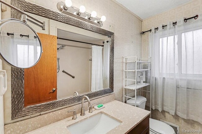 Building Photo - 12260 De Grove Dr