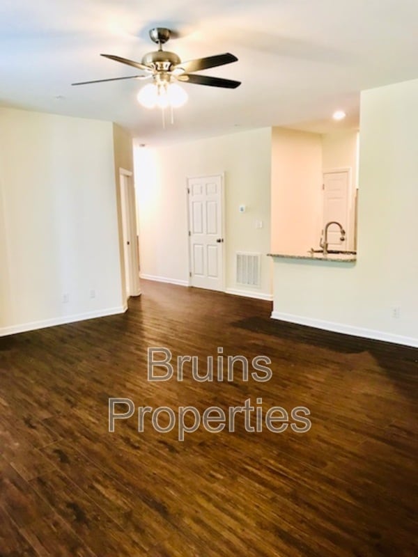 Building Photo - 2606 Pennoak Way