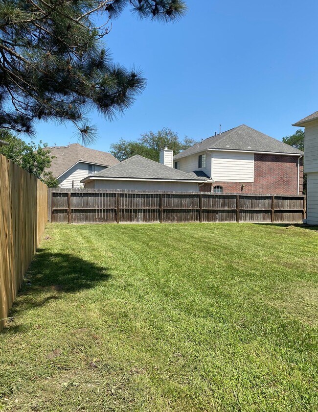 Building Photo - 24210 Schivener House Ln