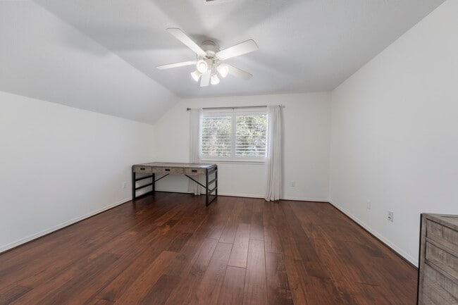 Building Photo - 90 W Horizon Ridge Pl