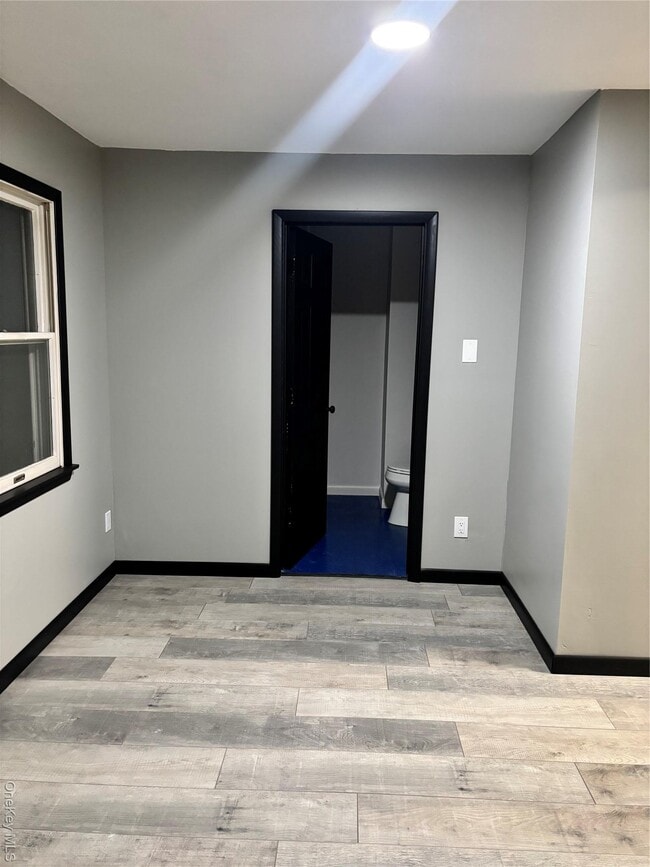 Building Photo - 2 Spencer Ave