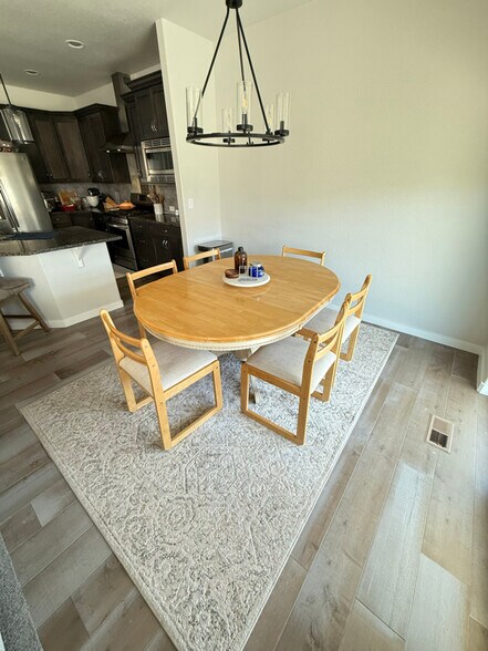 Building Photo - 6880 Cattails Dr