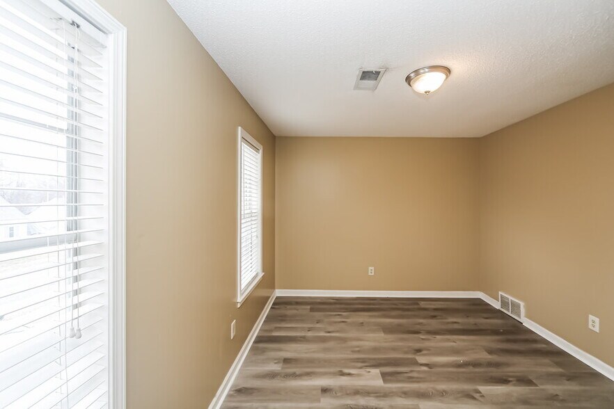 Building Photo - 952 Grouse Meadow Dr