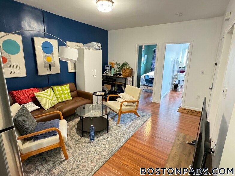 Building Photo - 871 Harrison Ave