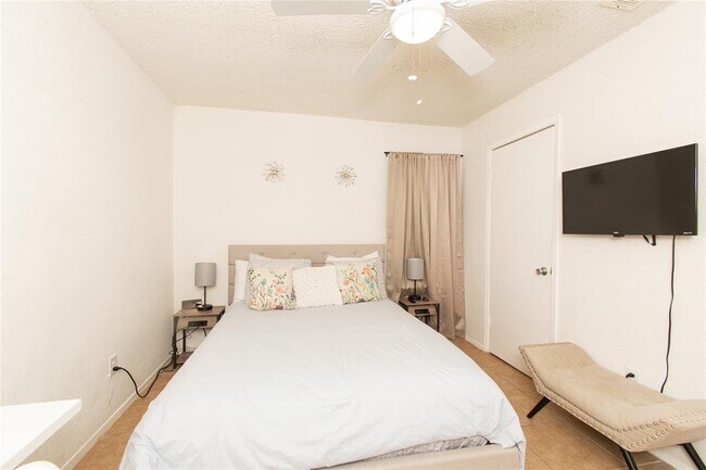 Building Photo - 4405 Teri Rd