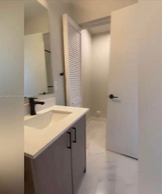 Building Photo - 25701 SW 144th Ave