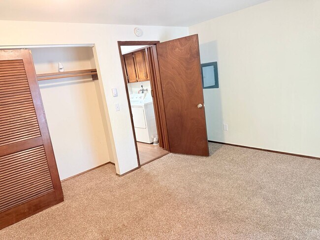 Building Photo - 2bd/1ba Everett Home