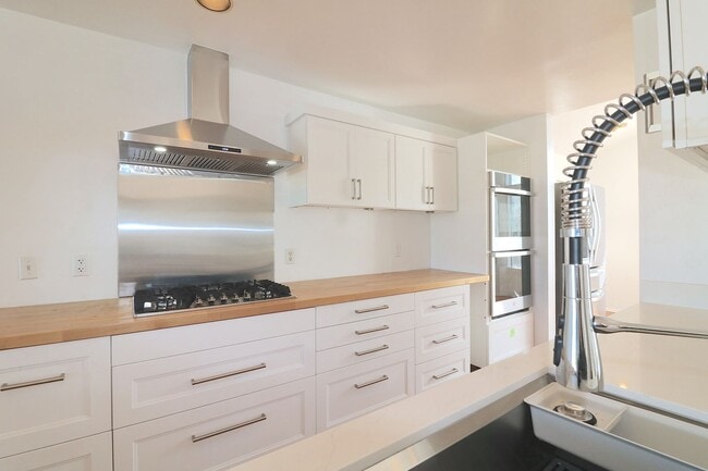 Building Photo - 3 bed/ 2 bath house in University city! Pool/ yard w 2 car garage! Remodeled kitchen and updated ...