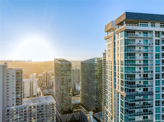 Building Photo - 1080 Brickell Ave