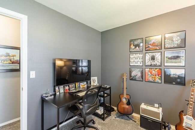 Building Photo - Newly Renovated 3 bed 2 bath home in the heart of MERIDIAN