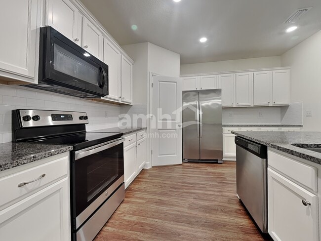 Building Photo - 5786 Hampton Creek Rd