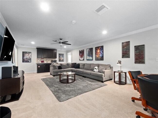 Building Photo - 8825 Rhodes St