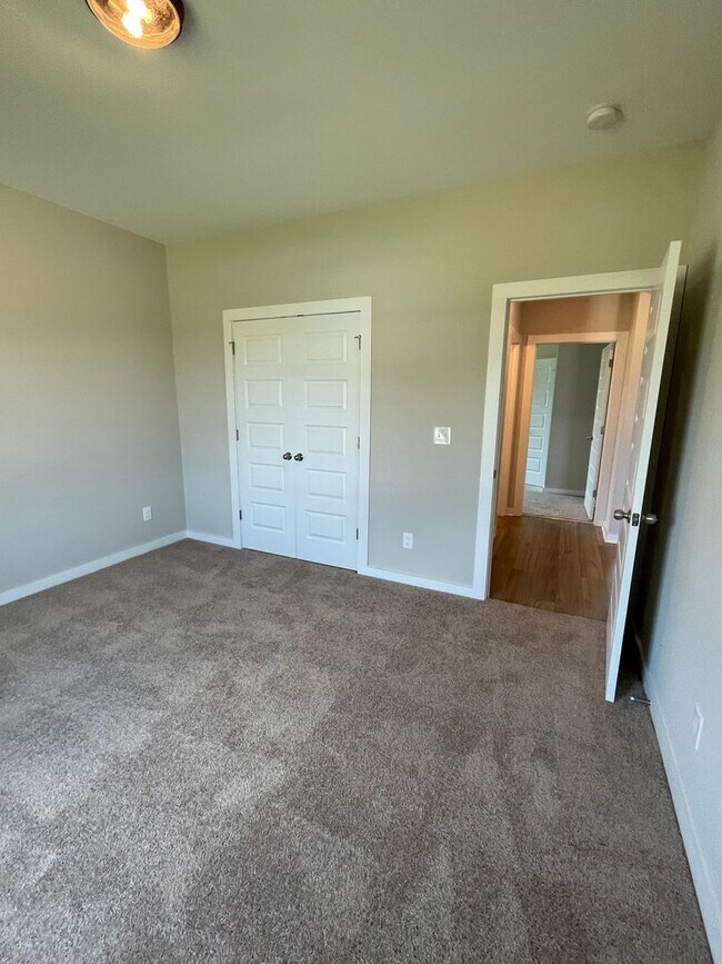 Building Photo - Home for Rent in Meridianville, AL!!! Avai...