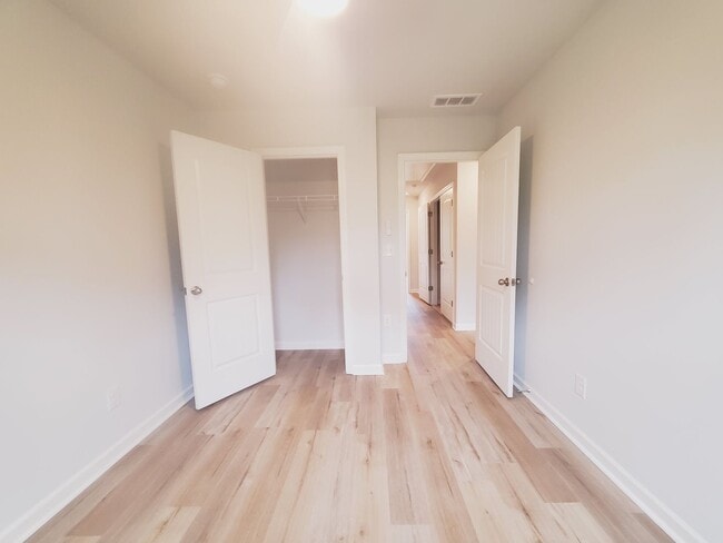 Building Photo - Newly Constructed 4bd/3.5ba Minutes From Airport and Under 2 Mi. From Downtown Hapeville!