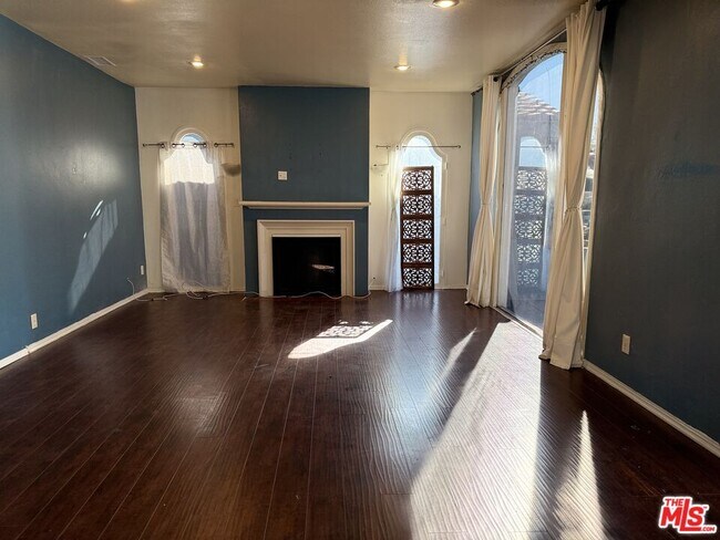 Building Photo - 9428 Harvard Blvd