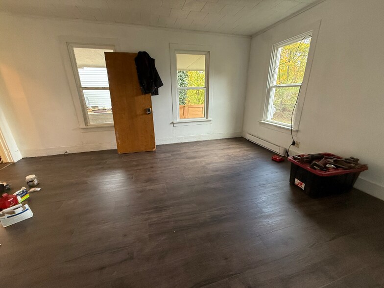 Building Photo - 12 Grove St