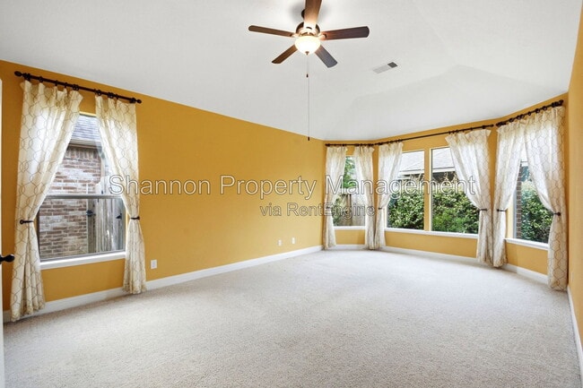 Building Photo - 11119 Hayden Falls Dr