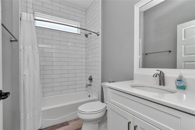 Building Photo - 4723 SE 25th St