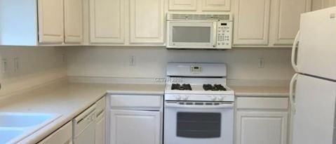 Building Photo - 6156 Pine Villa Ave