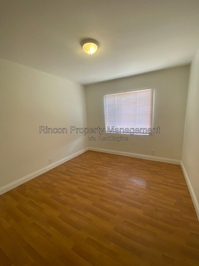 Building Photo - 451 S Olive St