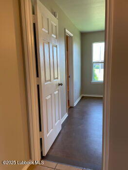 Building Photo - 301 N Brentwood Ave