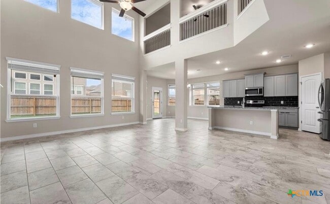 Building Photo - 6206 Cordillera Dr