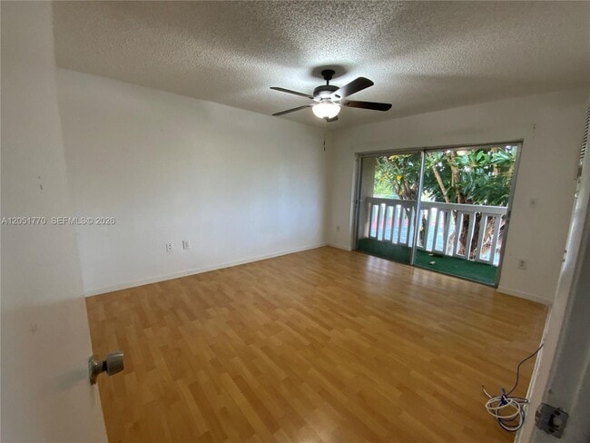 Building Photo - 17100 SW 94th Ave
