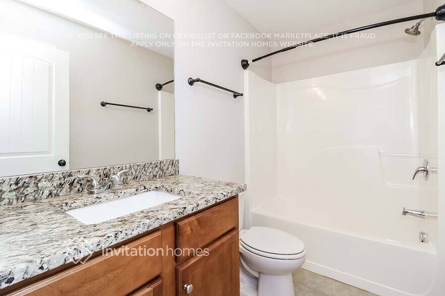 Building Photo - 4606 Pine Harbor Ct NE
