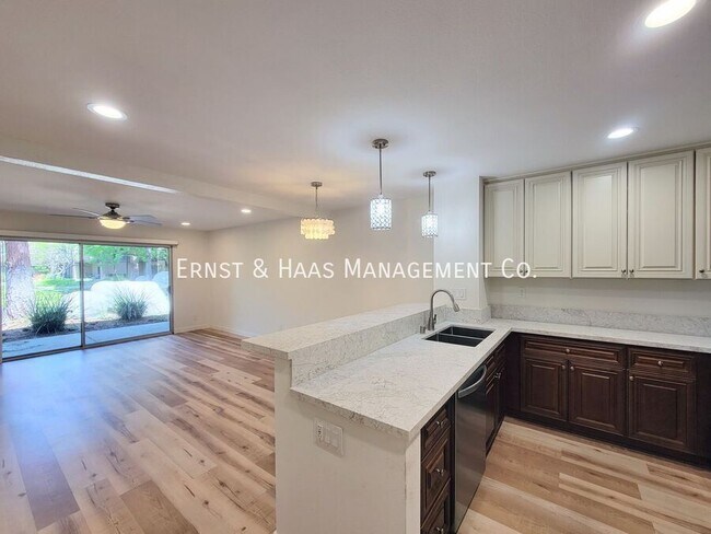 Building Photo - 7890 E Spring St