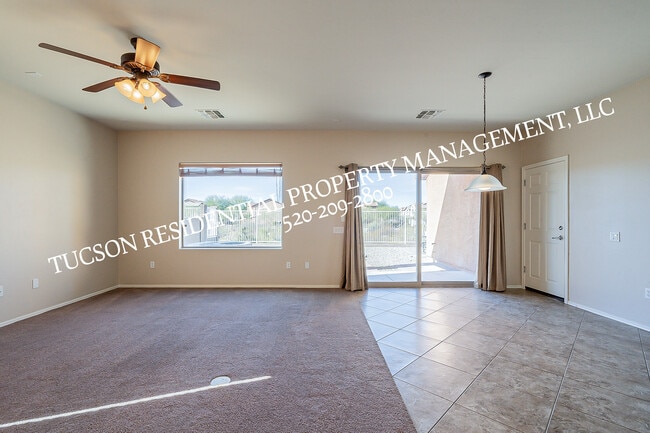 Building Photo - 6012 S Meadow Breeze Dr
