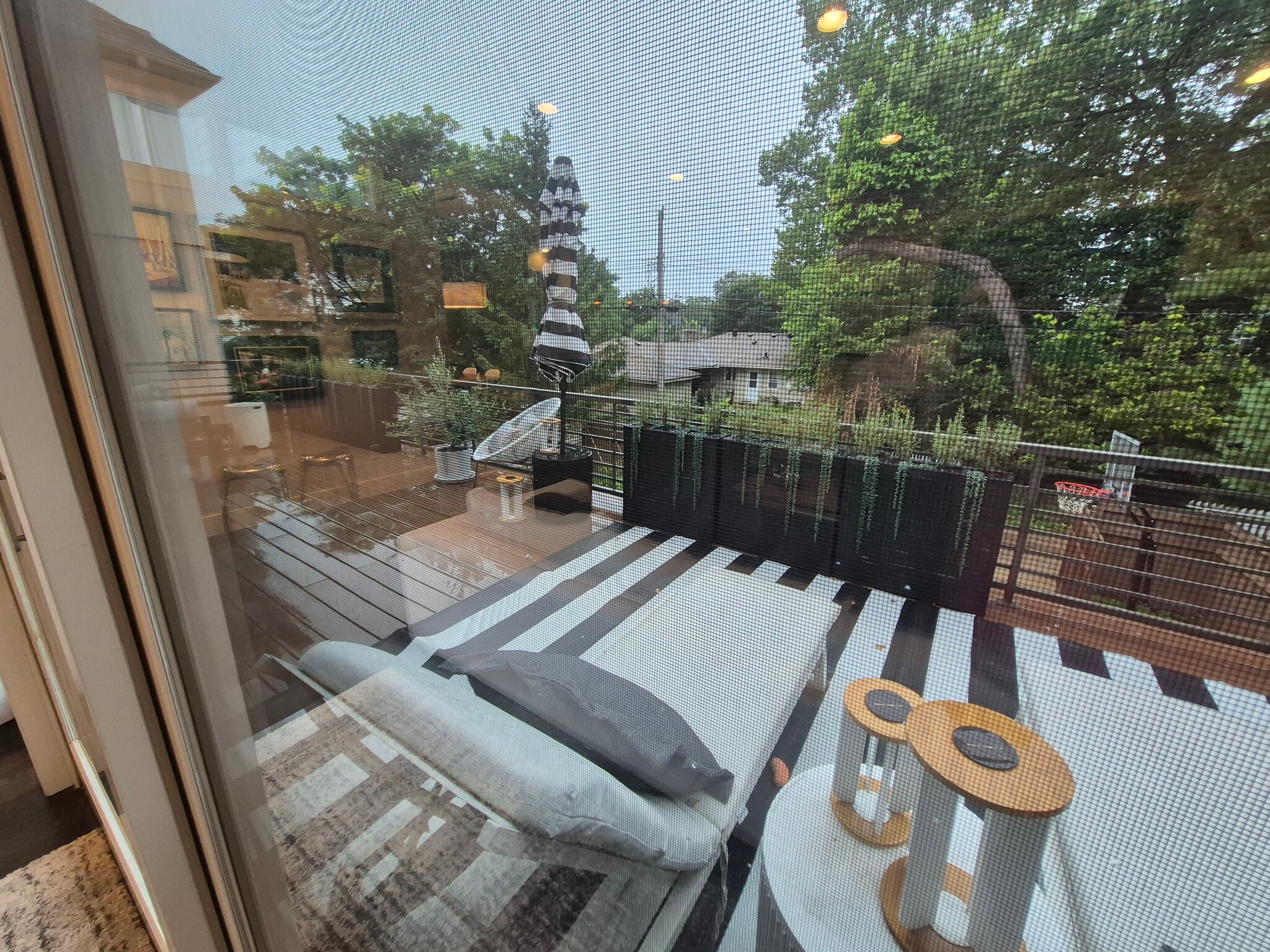 Huge Patio West Facing Deck - 3840 Upton Ave S