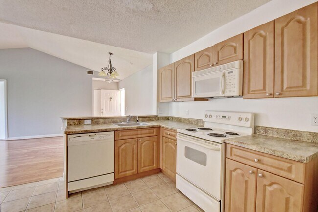 Building Photo - 5701 Riverside Dr