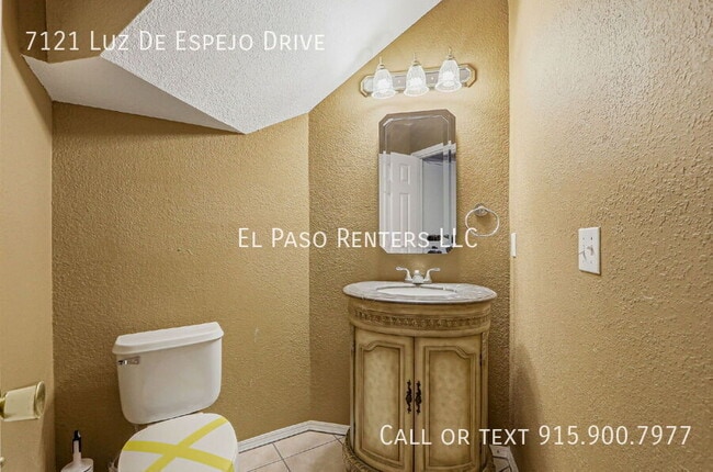 Building Photo - 7121 Luz De Espejo Dr