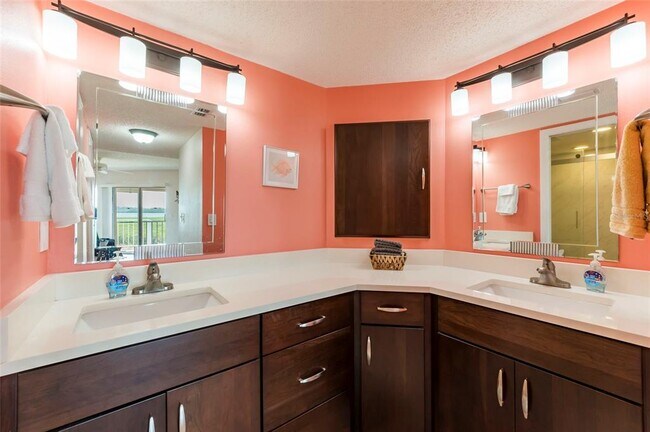 Building Photo - 1343 Perico Point Cir