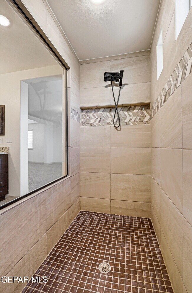 Building Photo - 14705 Tierra Escape Ave