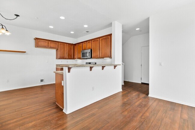 Building Photo - 308 Island Way