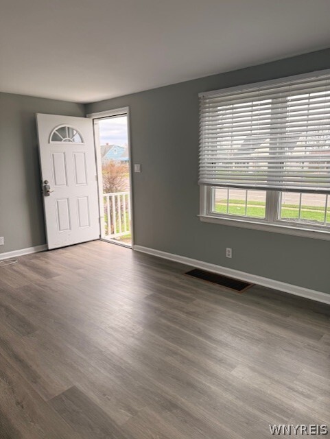 Building Photo - 1328 Cleveland Dr