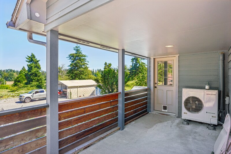 Building Photo - 11605 67th Ave E