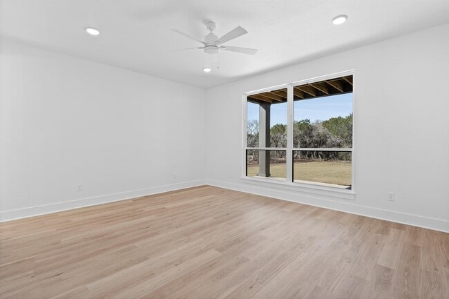 Building Photo - 1326 Morgan's Point Rd